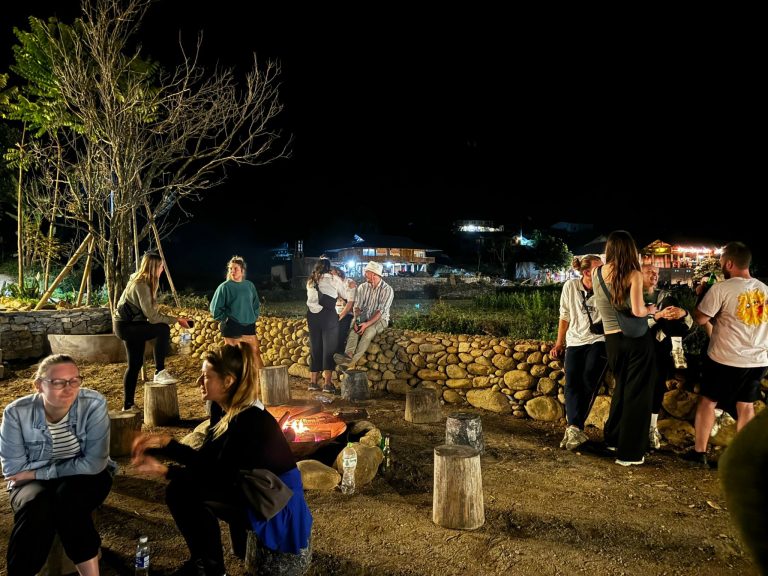 3 DAYS HA GIANG LOOP JEEP TOUR 24 1721566030171Chit-chat-time-2