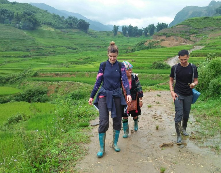1723017333198trekking-sapa-with-sau