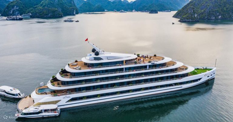 17247417602152D1N_Halong_Bay_by_5-Star_Luxury_Sea_Stars_Cruise_Vietnam