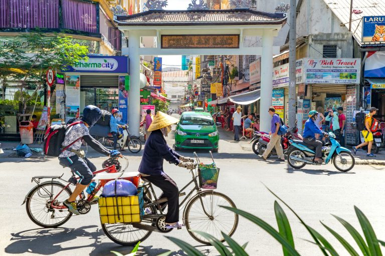 Explore Sai Gon In One Day 16 1725160368609street-view-of-pham-ngu-lao-street--vietnam-921731936-5c353f9746e0fb000180251c