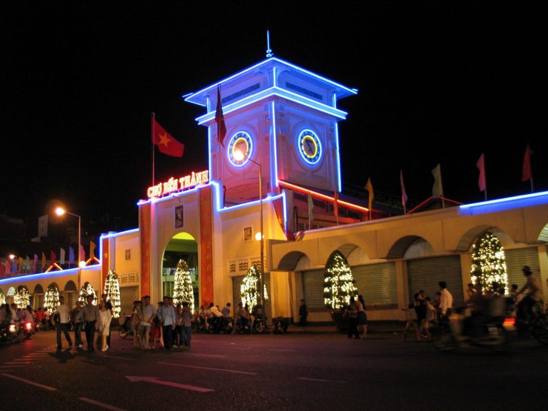 Explore Sai Gon In One Day 18 1725160576279cho-ben-thanh-4