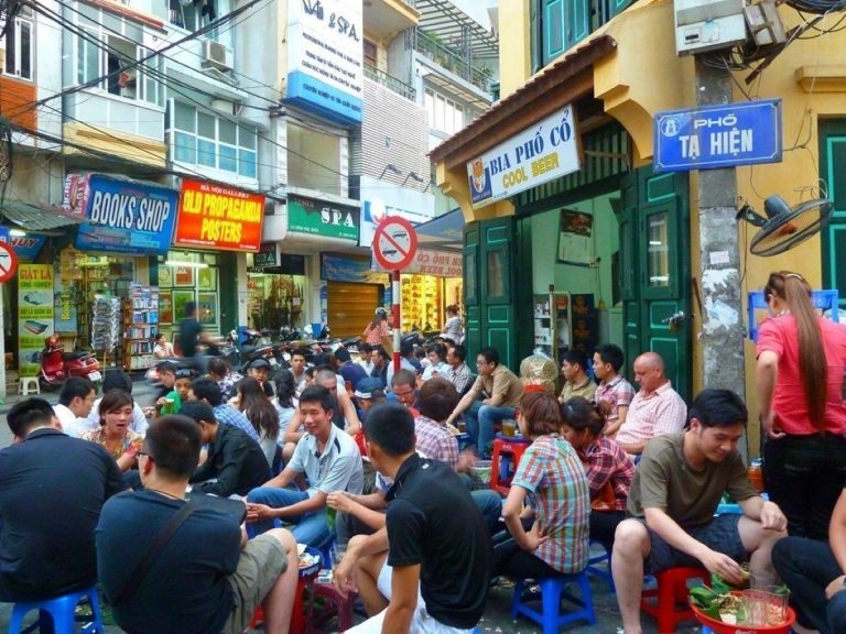 TOURS HANOI CITY HALF DAY BY JEEP/VESPA/MOTORBIKE/BICYCLE 30 hanoi-old-quarter-street-food-experience-local-markets-famous-cuisine_xkt4e