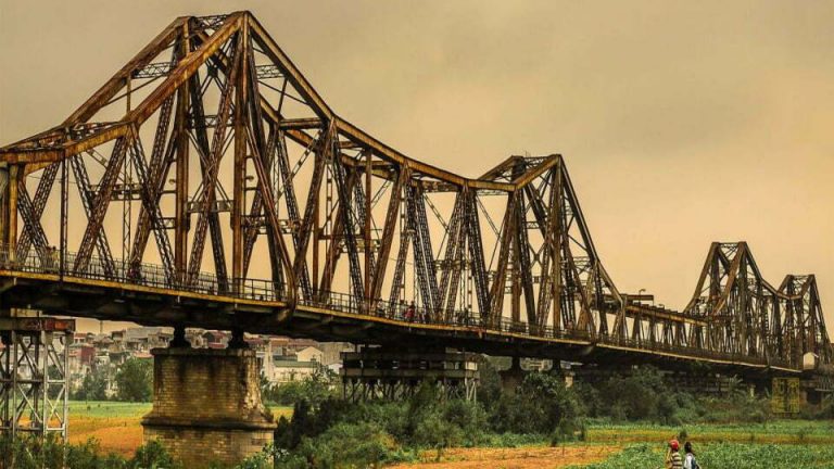 TOURS HANOI CITY HALF DAY BY JEEP/VESPA/MOTORBIKE/BICYCLE 29 long-bien-bridge1