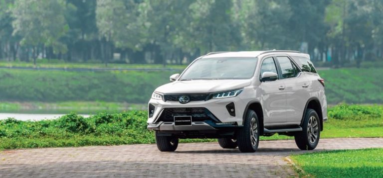 toyota-7-cho-fortuner-1