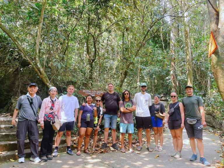 "VISITING BOTANIC GARDEN - PARADISE CAVE AND DARK CAVE 1 DAY TOUR" 20 145 (6)
