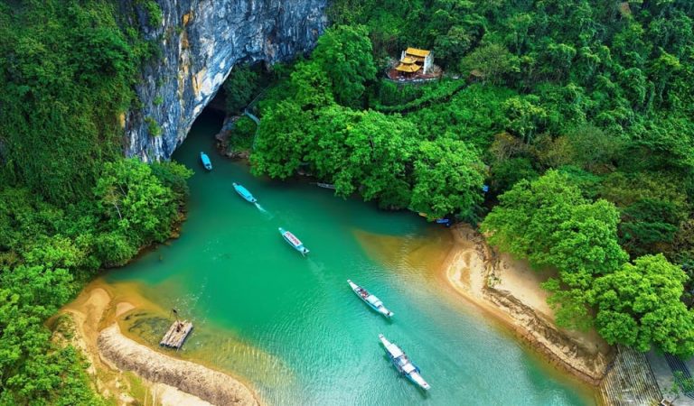 "VISITING BOTANIC GARDEN - PARADISE CAVE AND DARK CAVE 1 DAY TOUR" 13 145 (9)
