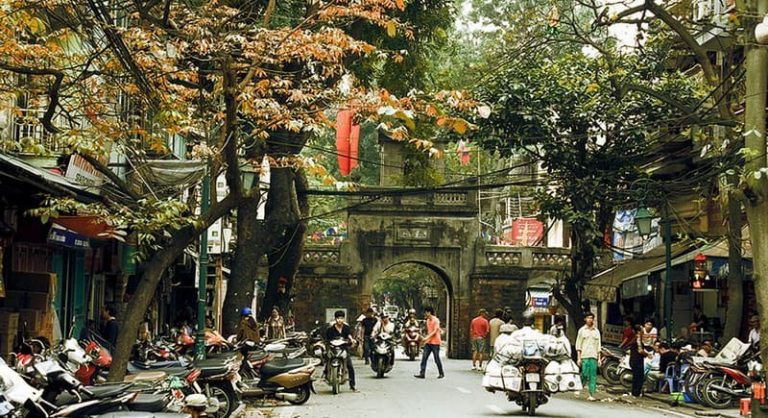 HANOI FOOD TOUR BY MOTORBIKE 13 1721750884441800-Hanoi-Old-Quarters-photo-2