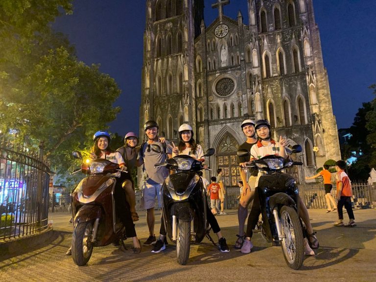 HANOI FOOD TOUR BY MOTORBIKE 18 1721750885360Motobike