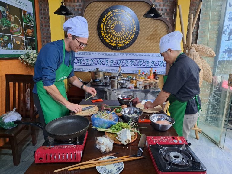 COOKING CLASS 4 HOURS IN HA NOI 20 1721783907191407859396_765379308940323_6935596224599304482_n
