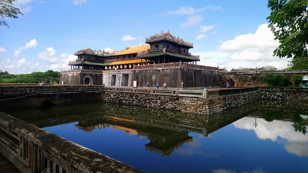 HUE CITY TOUR FROM DANANG, HOI AN Small group < 14 pax 14 1725008761720vue-interieure
