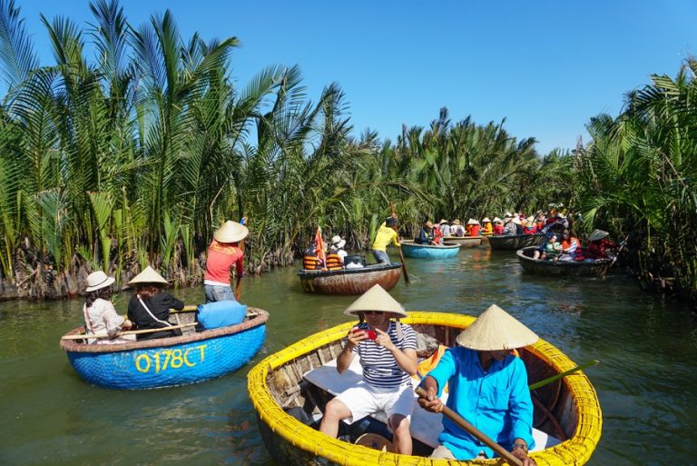 COCONUT FOREST (BAMBO BASKET BOAT) – HOIAN - BOAT RIDE – DROP FLOWER LANTERN Group tour <14 pax, Pickup from Danang 15 1725066655273coconut-boat-ride-hoi-an-2