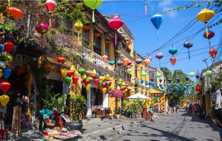 LINH UNG PAGODA - MARBLE MOUTAIN - HOI AN Small group < 14 pax, pickup from Danang 26 18619d2a-699b-4af3-a29f-eb39bfbf0b28