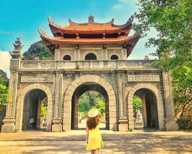 Ninh Binh Sightseeing and Discovery Tour 18 Co-do-Hoa-Lu-2