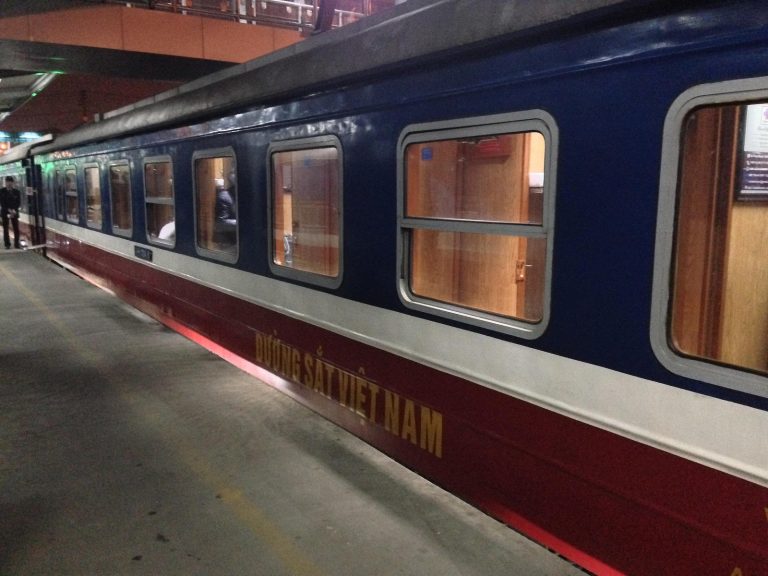 Limousine, sleeping bus, train, flight tickets 34 Hanoi to Sapa train -X3