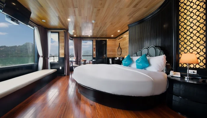 Serenity Cruises 28 Moon-Suite-Cabin-5-700x400