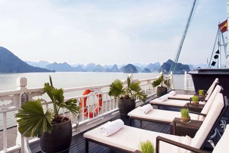 HERA BOUTIQUE CRUISE 16 Sundeck-4_c-768x512