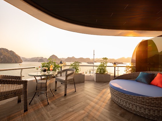 DISCOVERY HA LONG BAY – LAN HA BAY ON DORIA CRUISE 22 VIP-suite-13