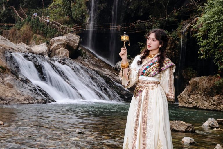 Sapa Fansipan Sightseeing Tour 2D1N Small Group 36 Evoto