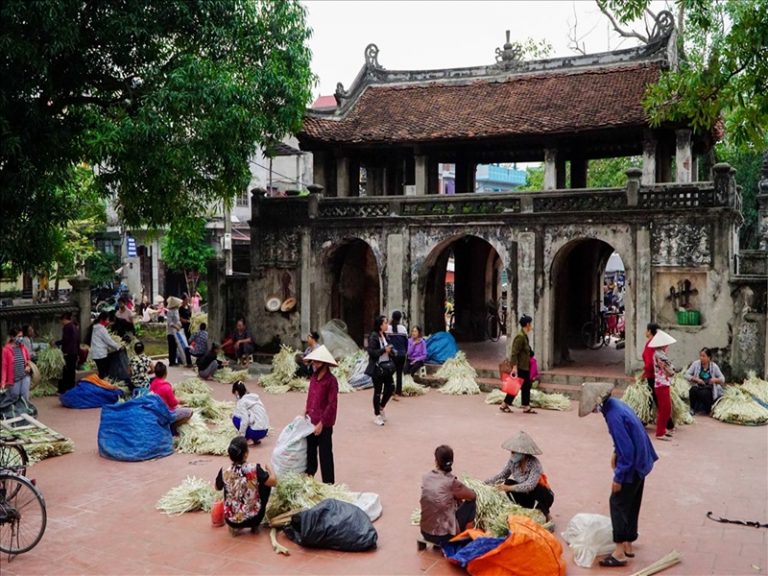 Incense Village & Hat Making Village in Hanoi Half Day Tour 23 chuong village festival