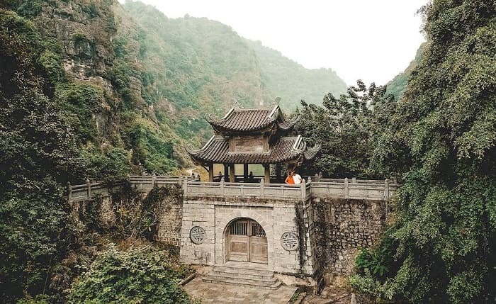 VIET NAM TRIP 2025 – SOUTHERN & CENTRAL VIETNAM – Duration: 10 days 9 nights 52 doi-net-ve-chua-am-tiem-2bags1trip-min