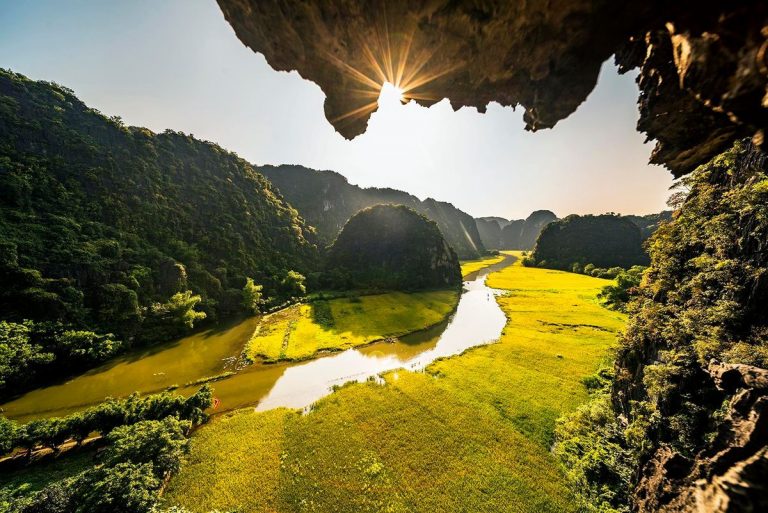 Ninh Binh Sightseeing and Discovery Tour 16 du-lich-tam-coc-bich-dong-1-1023