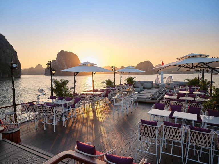 Day Cruise Ha Long Bay with Canapé Party and Live Music Band on the Sundeck 28 freecompress-restaurant_27