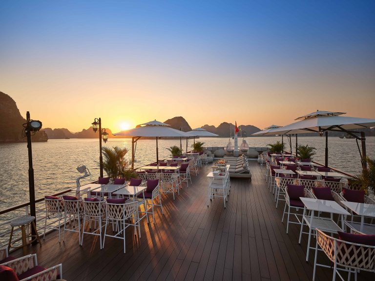 Day Cruise Ha Long Bay with Canapé Party and Live Music Band on the Sundeck 27 freecompress-restaurant_29