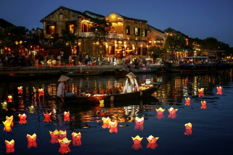 COCONUT FOREST (BAMBO BASKET BOAT) – HOIAN - BOAT RIDE – DROP FLOWER LANTERN Group tour <14 pax, Pickup from Danang 25 ha-ni
