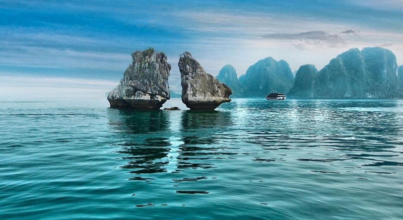 Highlights of Vietnam 7 days 6 nights 1 hon trong mai