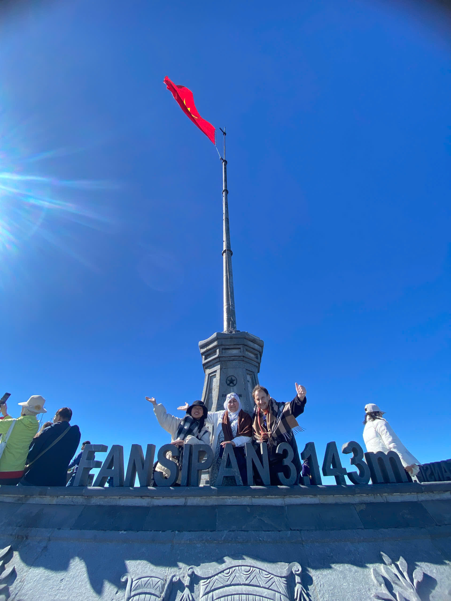 Sapa Fansipan Sightseeing Tour 2D1N Small Group 1 meetup member sapa