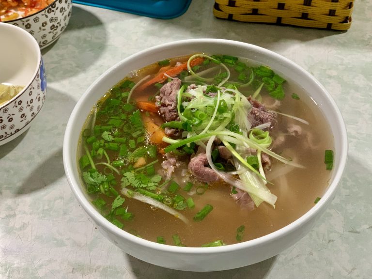 Hanoi Foodie Tour By Walking 3 hours Small Group < 10 pax 27 pho-bo-meetup
