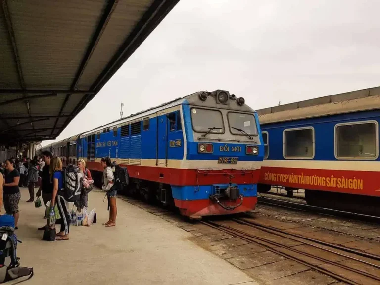 Limousine, sleeping bus, train, flight tickets 35 sleeper-train-in-vietnam-3-1067x800